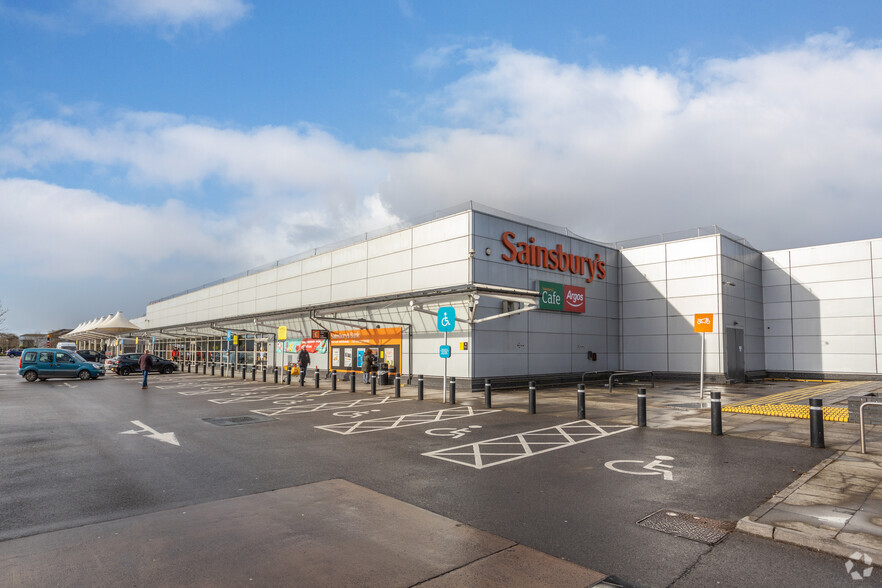 Colchester Av, Cardiff for lease - Building Photo - Image 1 of 3