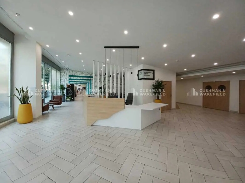 40 Boulevard De Dunkerque, Marseille for lease - Lobby - Image 2 of 8