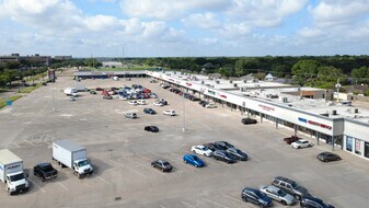 Fondrenwood Shopping Center - Drive Through Restaurant
