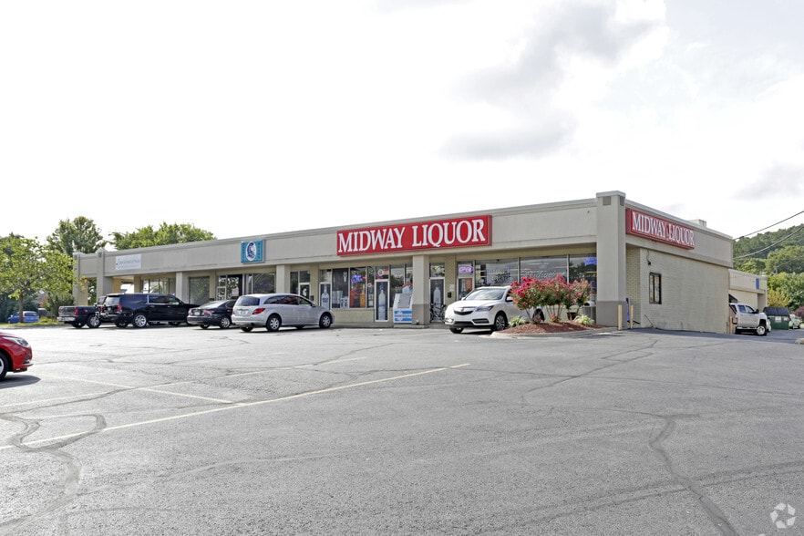 908 E Rolling Hills Dr, Fayetteville, AR for lease - Primary Photo - Image 1 of 1