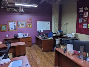 210 S Des Plaines St, Chicago, IL for lease Interior Photo- Image 2 of 4