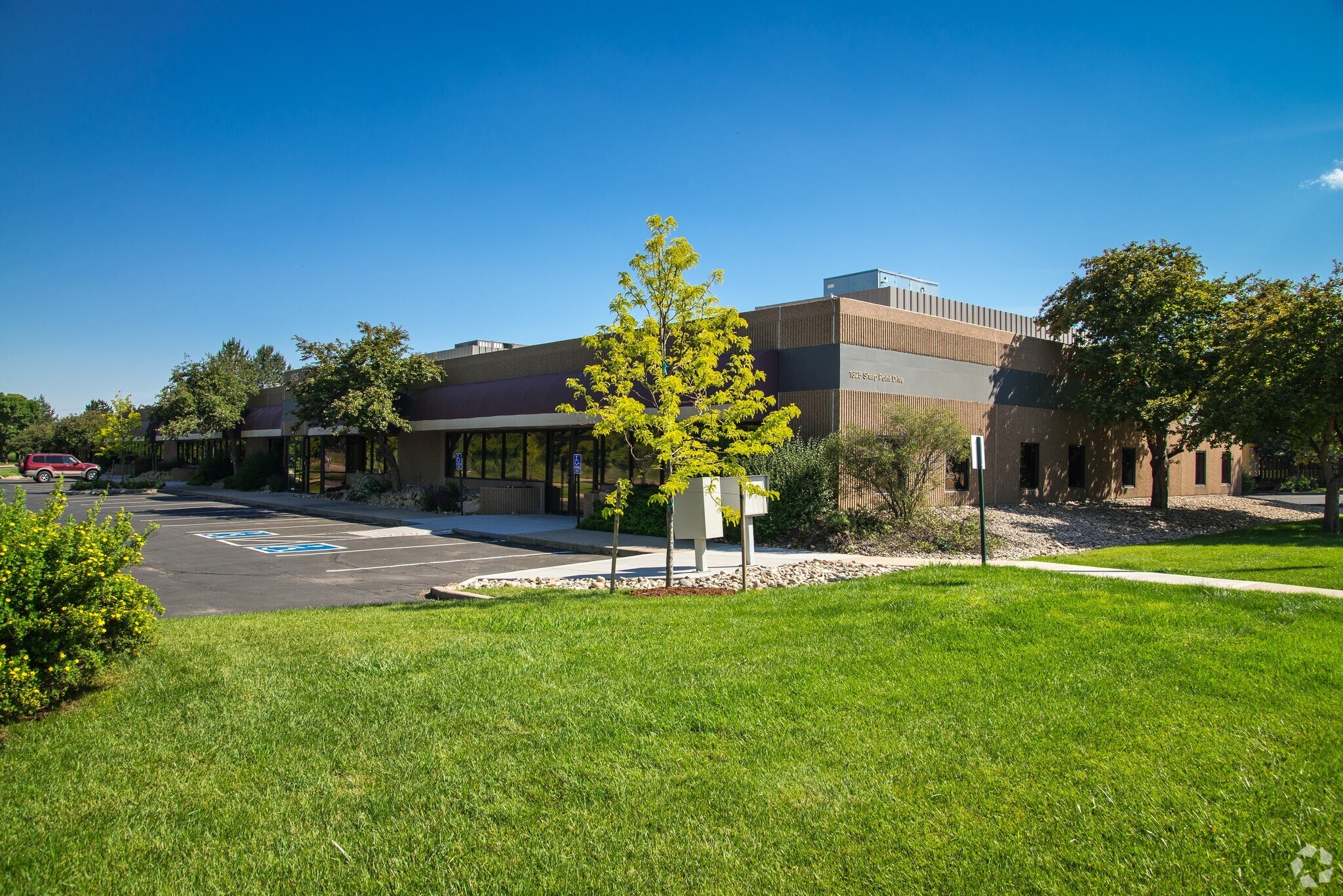 1825 Sharp Point Dr, Fort Collins, CO for sale Primary Photo- Image 1 of 1
