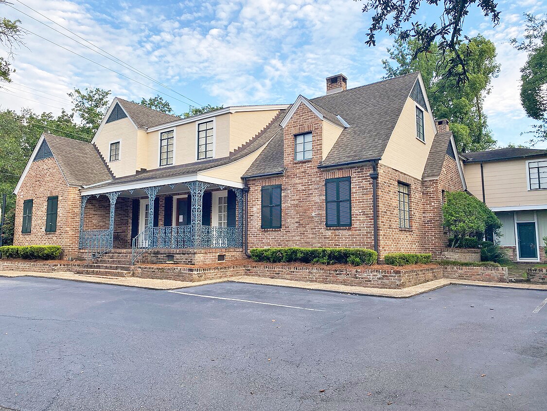 1420 Government St, Mobile, AL 36604