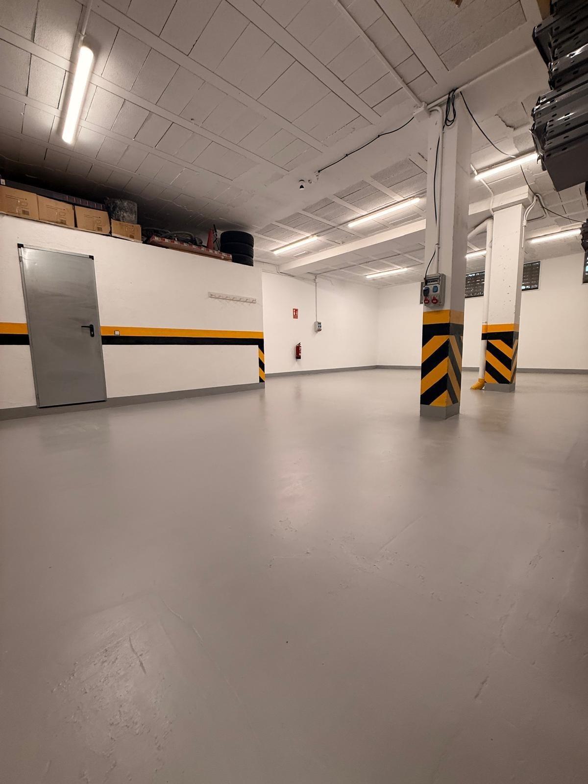 Retail in Montcada i Reixac, Barcelona for lease Interior Photo- Image 1 of 17