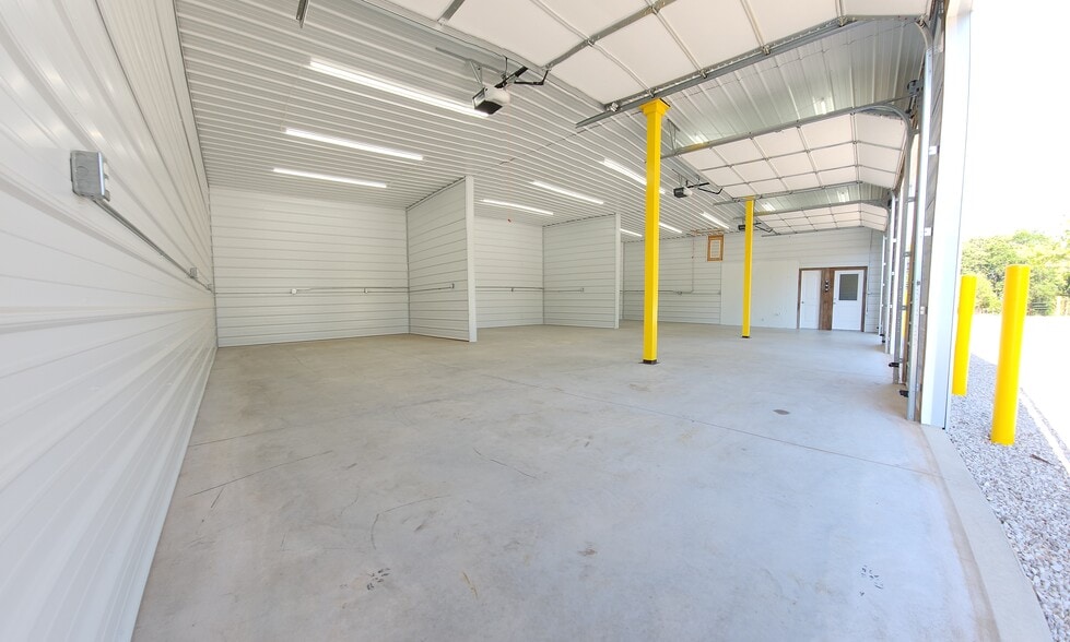 18579 State Highway 38, Marshfield, MO for sale - Interior Photo - Image 1 of 1
