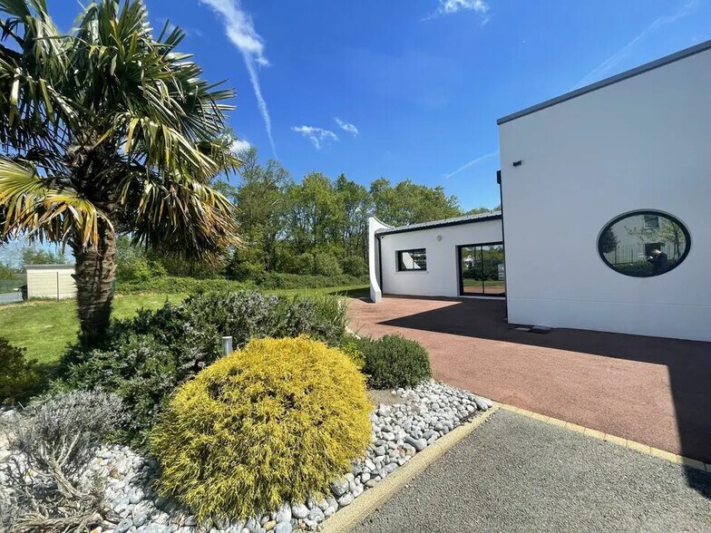 Industrial in Haute-Goulaine for lease - Building Photo - Image 2 of 10