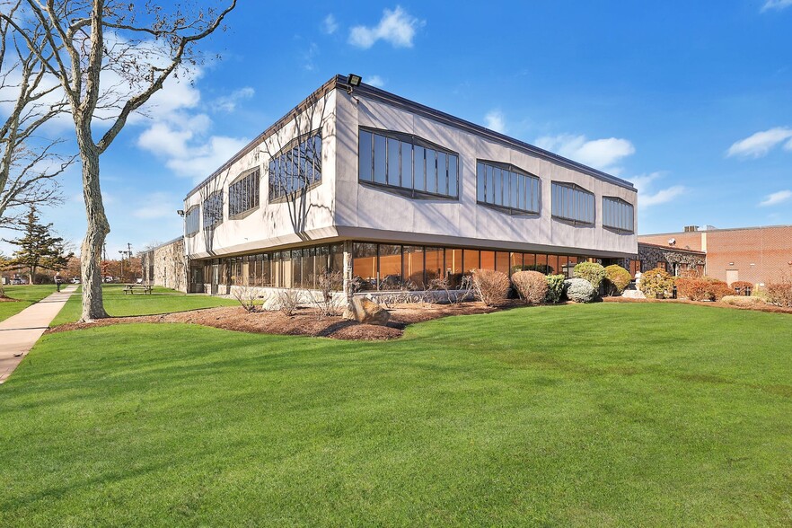 240-260 W Nyack Rd, West Nyack, NY for lease - Building Photo - Image 3 of 32