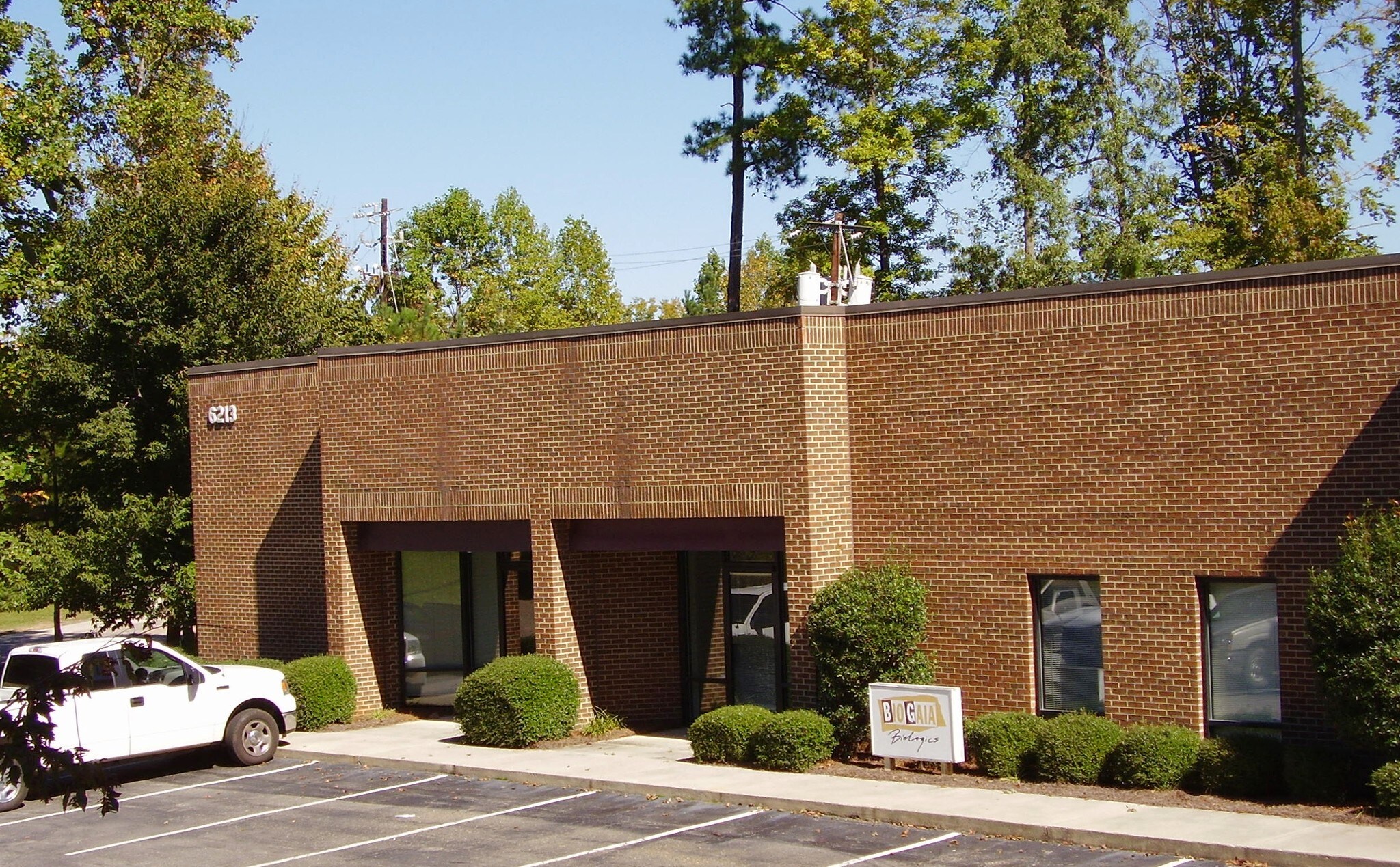 6213 Angus Dr, Raleigh, NC for sale Primary Photo- Image 1 of 1