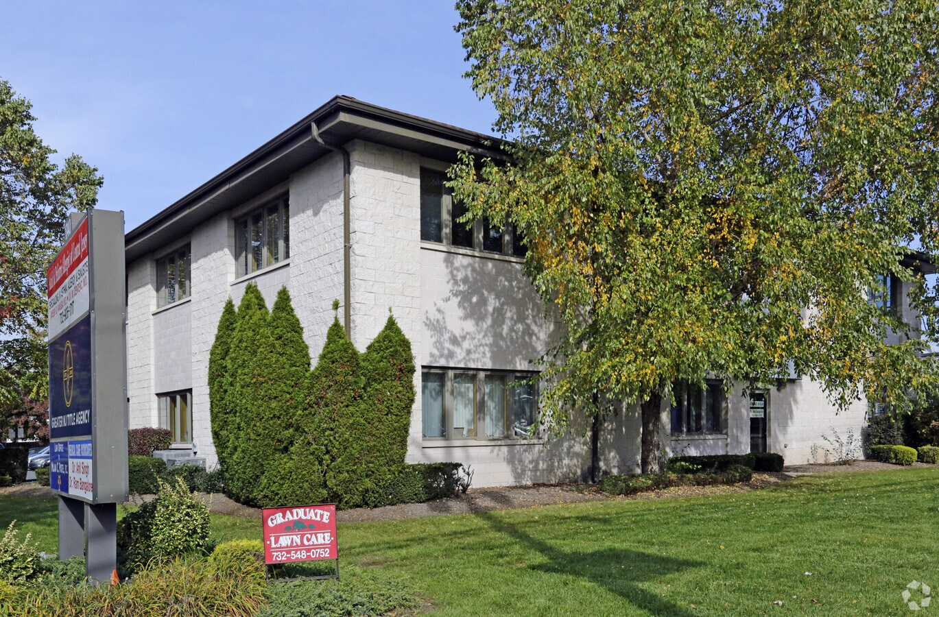 1740 Oak Tree Rd, Edison, NJ 08820