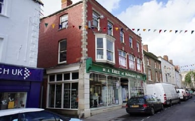 17 High St, Malmesbury for sale Primary Photo- Image 1 of 1