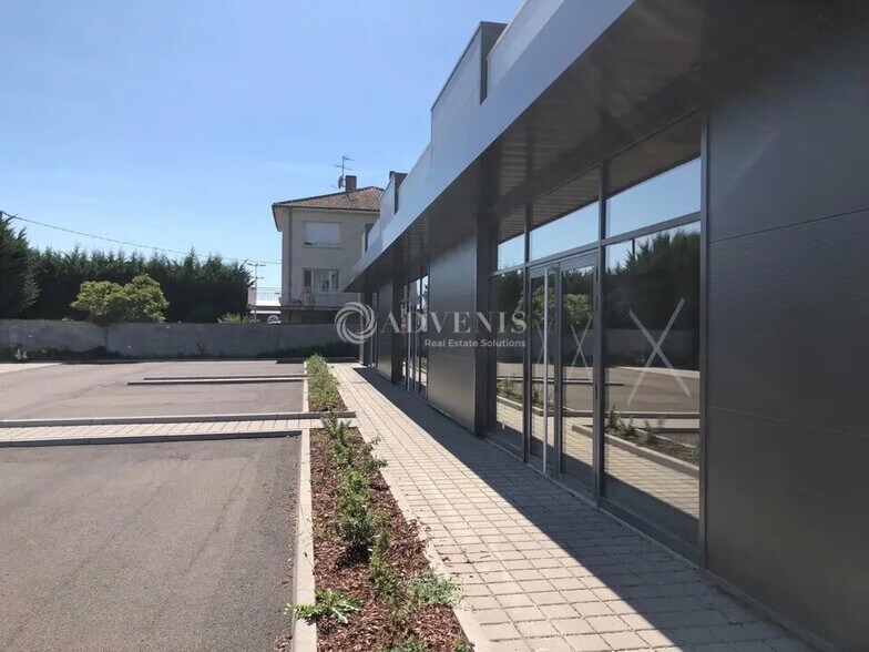 Retail in Essey-lès-Nancy for lease - Building Photo - Image 2 of 5
