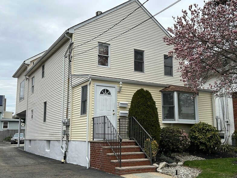 847 King George Rd, Fords, NJ for sale - Building Photo - Image 1 of 36