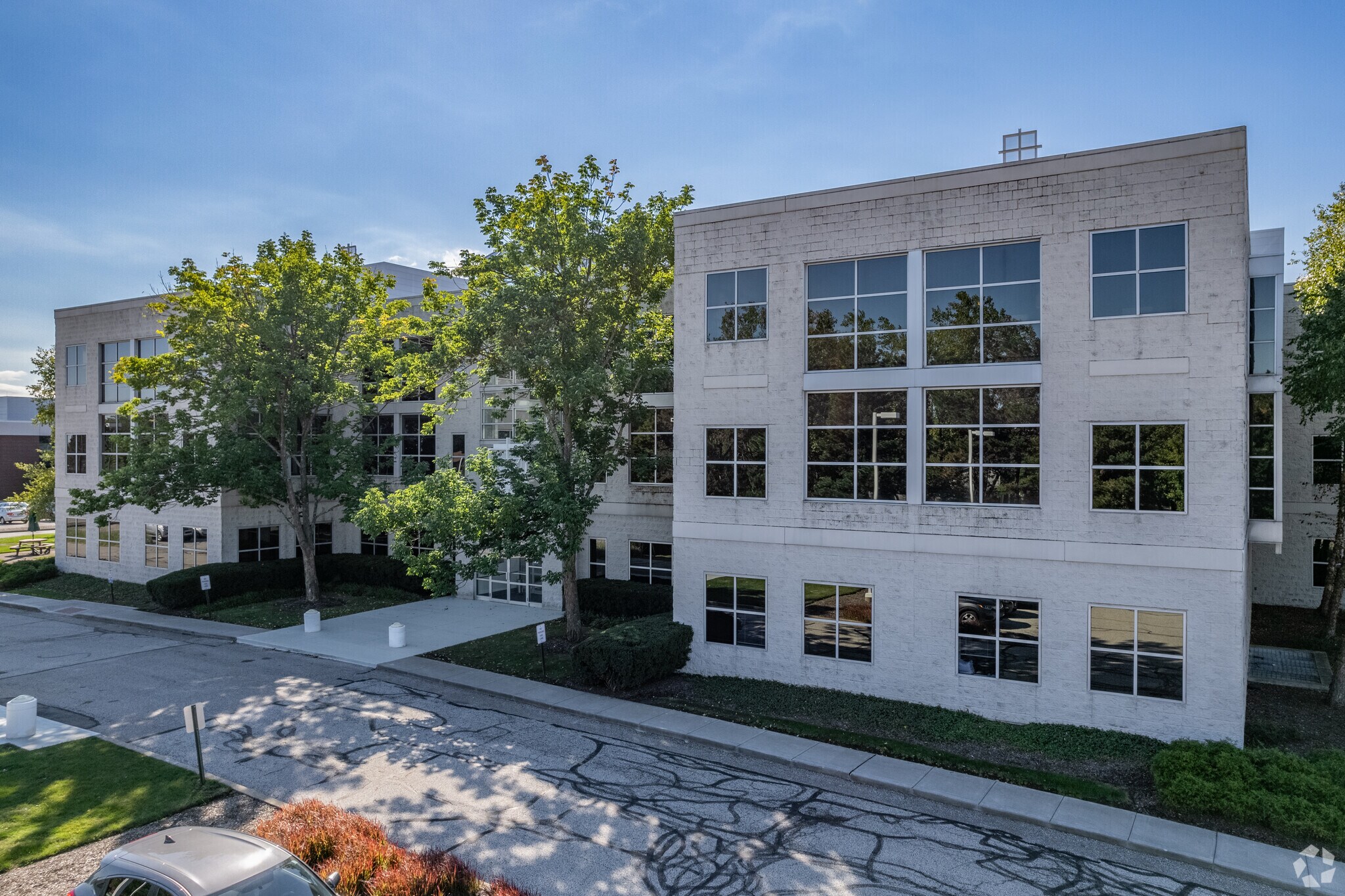 25201-chagrin-blvd-beachwood-oh-44122-signature-square-i-loopnet