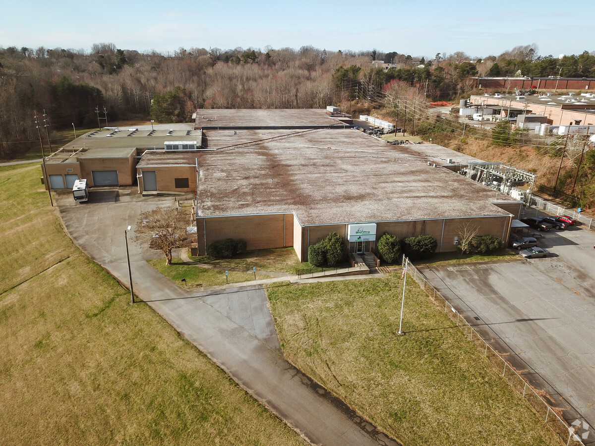 1140 Tate Blvd SE, Hickory, NC 28602 | LoopNet