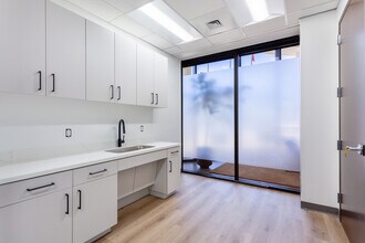 912 Capital Of Texas Hwy S, West Lake Hills, TX for lease Interior Photo- Image 2 of 3