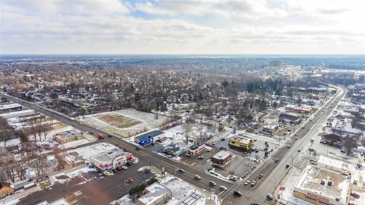 2765 Flushing Rd, Flint, MI 48504