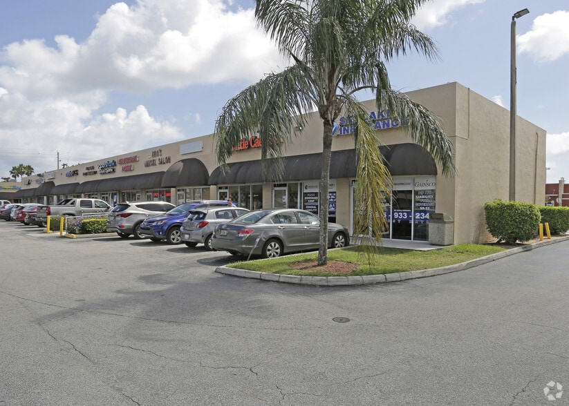 1802 NE 185th St, Miami, FL for lease - Primary Photo - Image 1 of 5