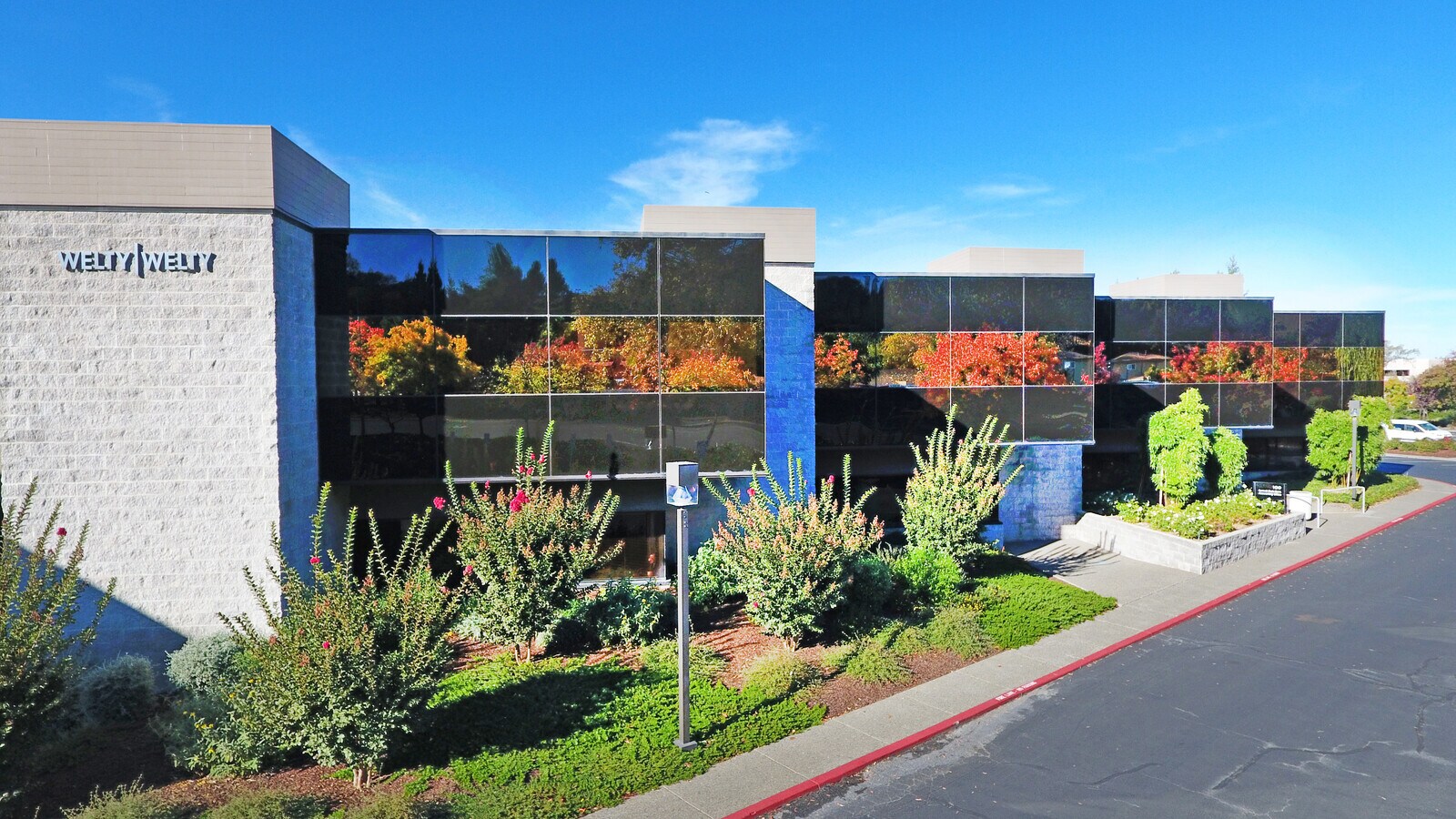 3333 Mendocino Ave, Santa Rosa, CA 95403