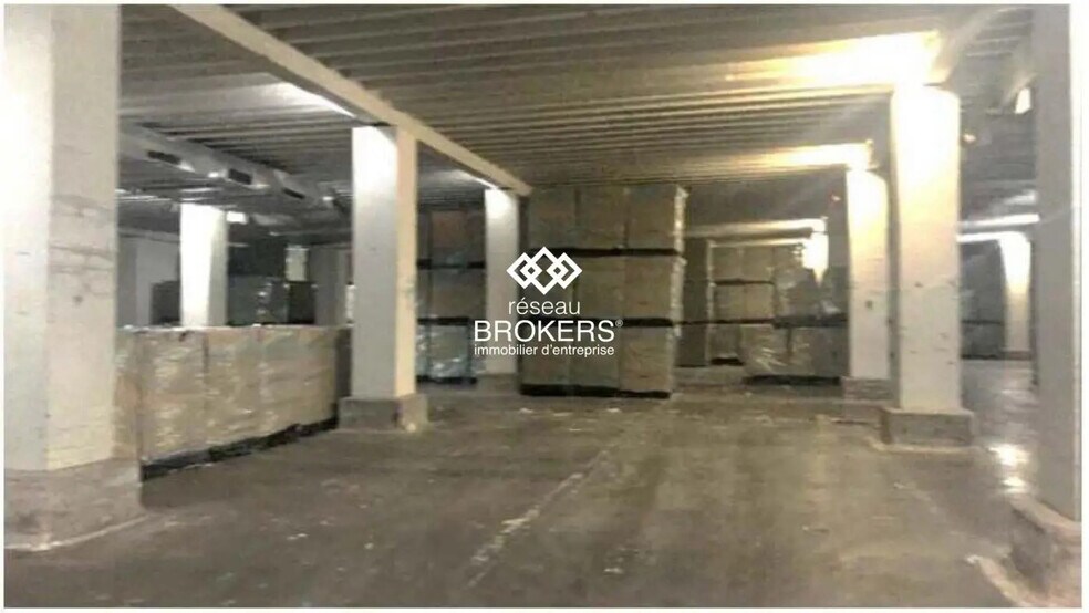 Industrial in Montreuil-Bellay for sale - Interior Photo - Image 1 of 5