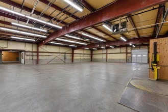 198-202 Benton Dr, East Longmeadow, MA for lease Interior Photo- Image 1 of 1