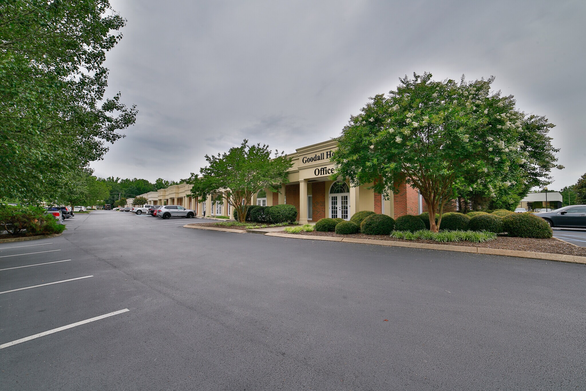6160 Shallowford Rd, Chattanooga, TN 37421 Office for Lease