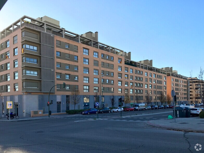 Calle Azofra, Madrid, Madrid for lease - Building Photo - Image 2 of 2