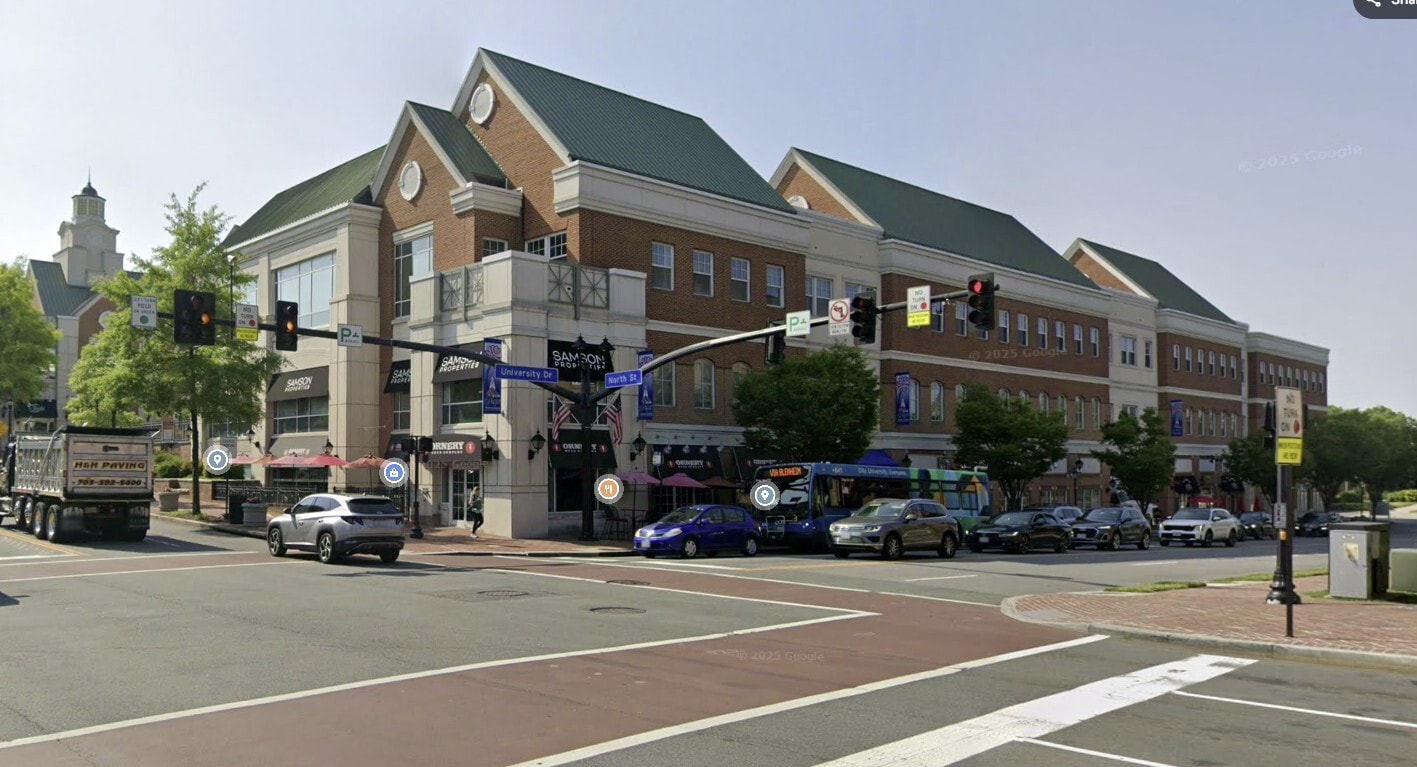 3950 University Dr, Fairfax, VA for lease Building Photo- Image 1 of 13