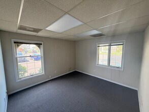 23409-23411 Jefferson Ave, Saint Clair Shores, MI for lease Interior Photo- Image 1 of 8