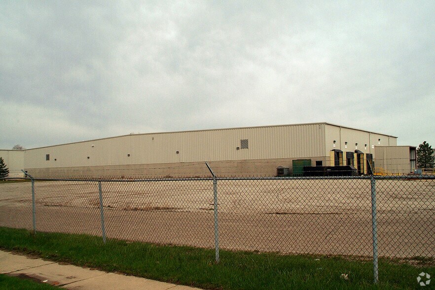 1112 Rosedale Ct, Detroit, MI for sale - Building Photo - Image 2 of 3