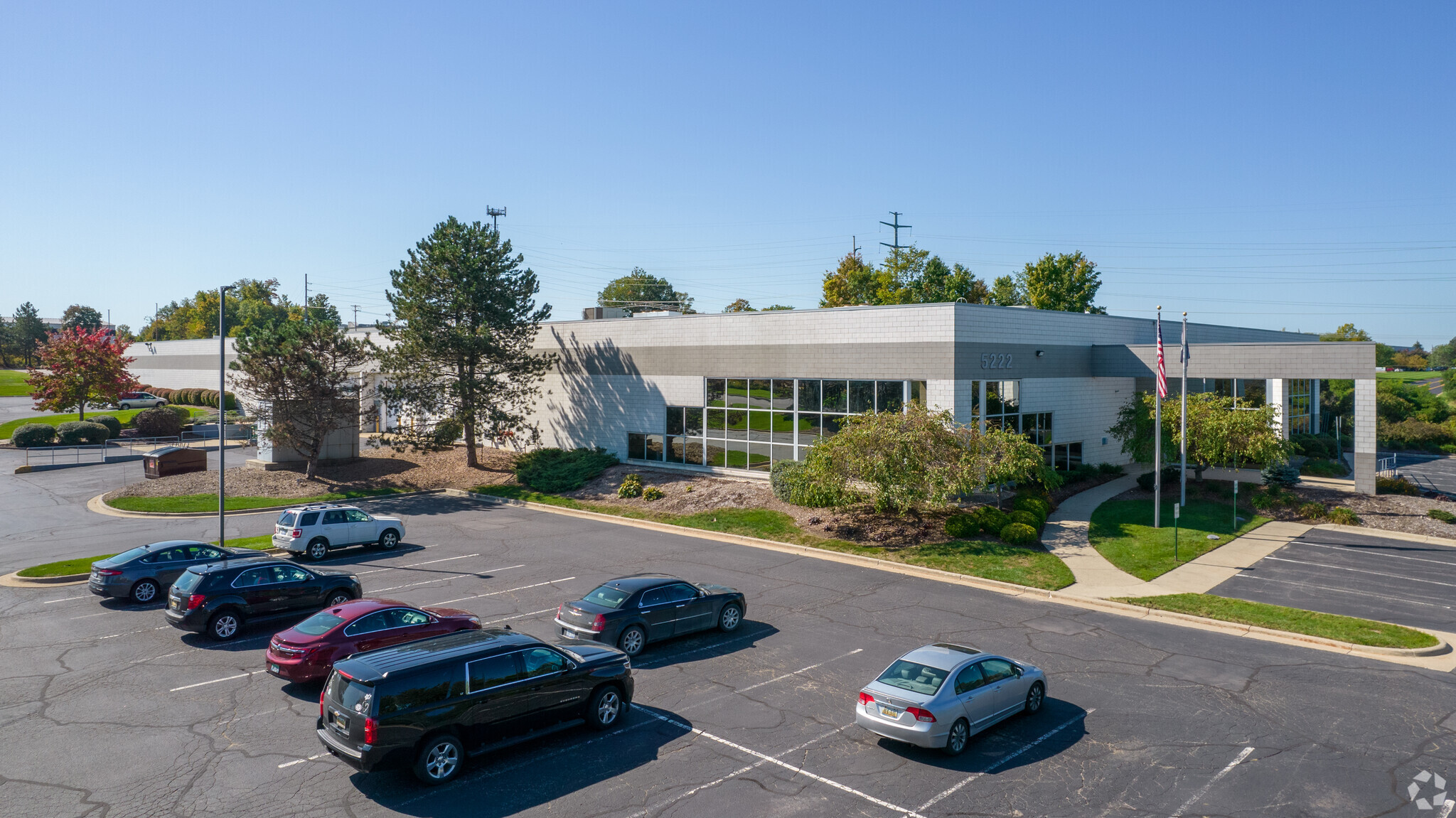 5222-5230 33rd St SE, Grand Rapids, MI for sale Primary Photo- Image 1 of 23