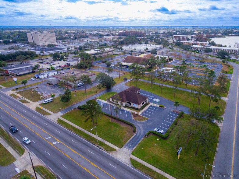 1800 W Oak Ridge Rd, Orlando, FL 32809