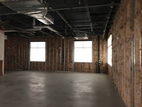 804 N Collins St, Arlington, TX for lease Interior Photo- Image 2 of 4