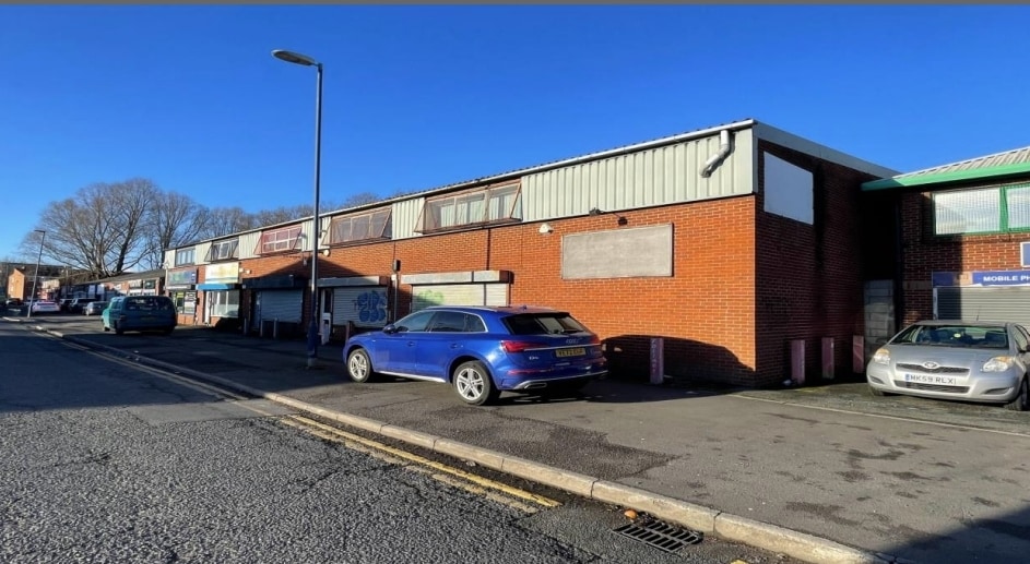 100-106 Broughton Ln, Salford for lease - Primary Photo - Image 1 of 3