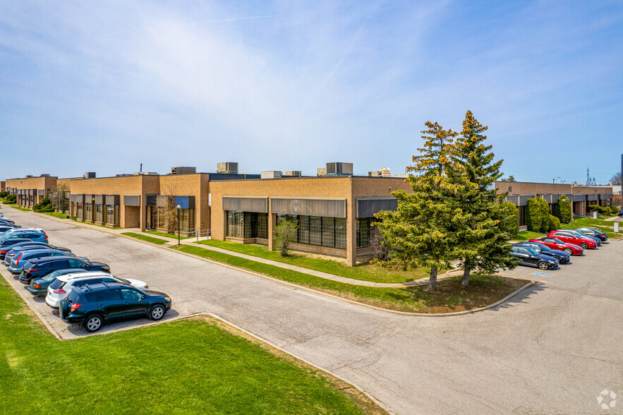 595 Middlefield Rd, Toronto, ON for lease - Building Photo - Image 3 of 5