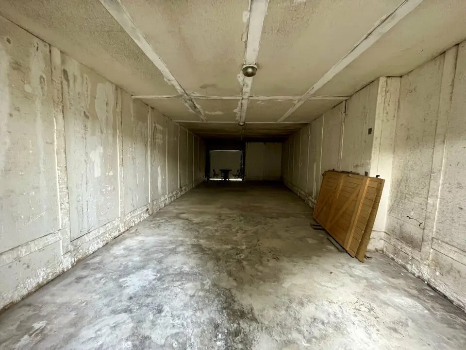 Industrial in Avignon for lease Interior Photo- Image 1 of 7