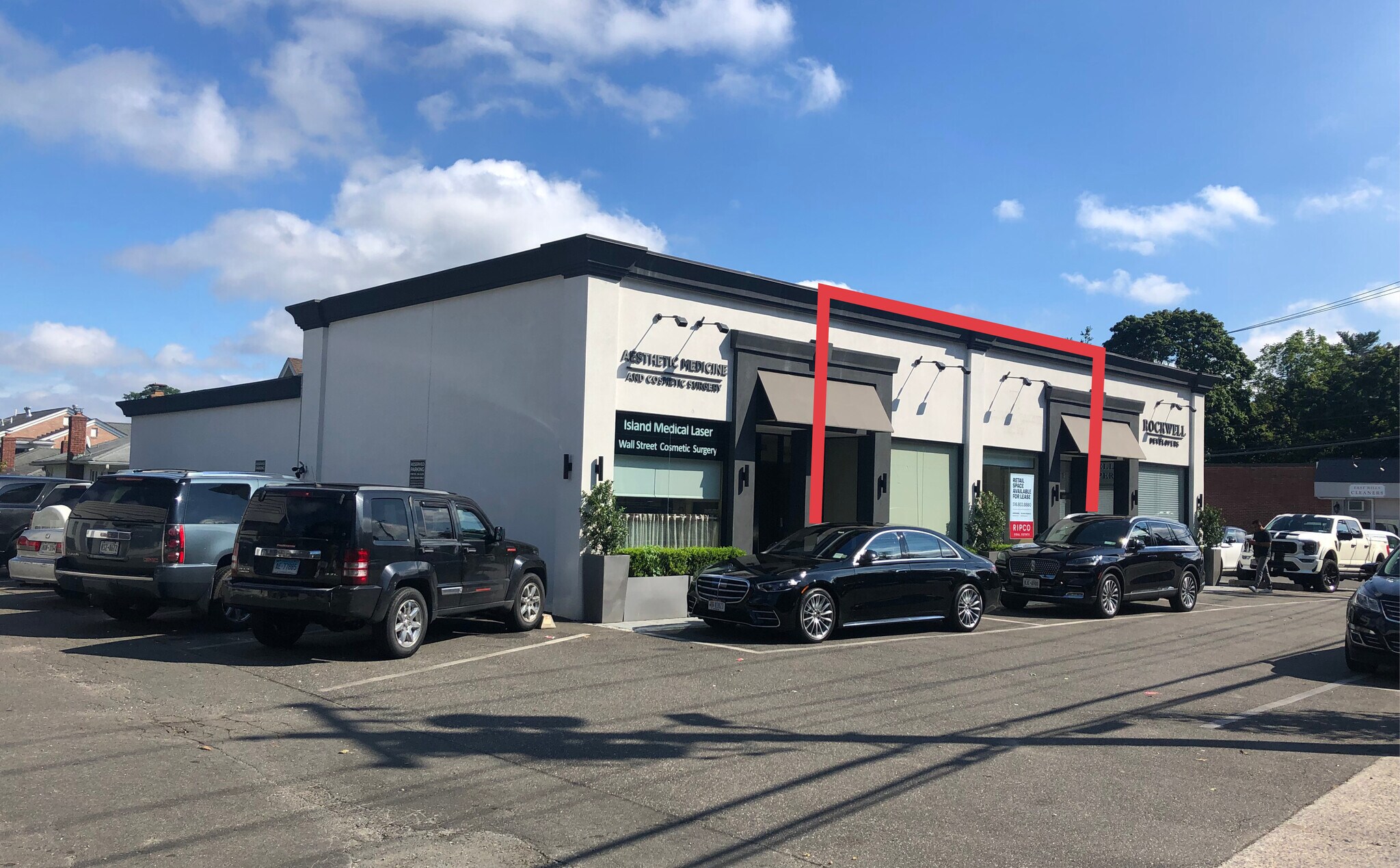 118-124 Glen Cove Rd, Roslyn Heights, NY for sale Building Photo- Image 1 of 1