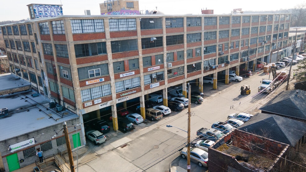 6901 Lynn Way, Pittsburgh, PA for lease - Building Photo - Image 1 of 37