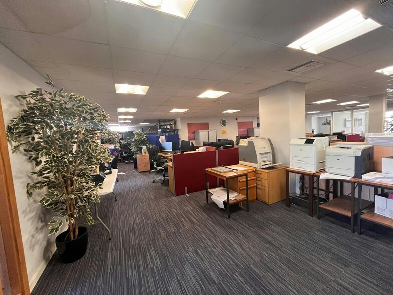 90-94 The Broadway, Chesham for lease - Building Photo - Image 2 of 6