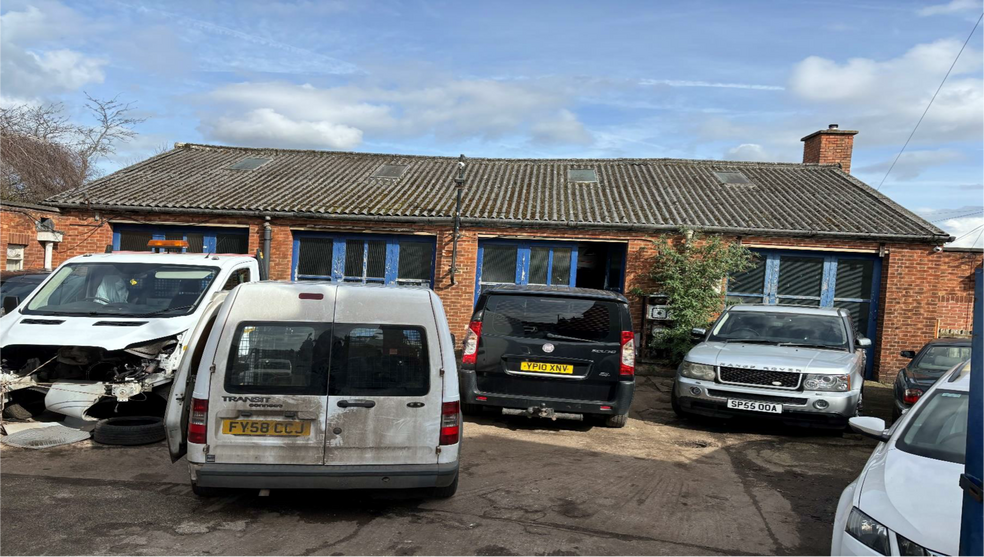 2 Elm Av, Nottingham for sale - Building Photo - Image 1 of 1