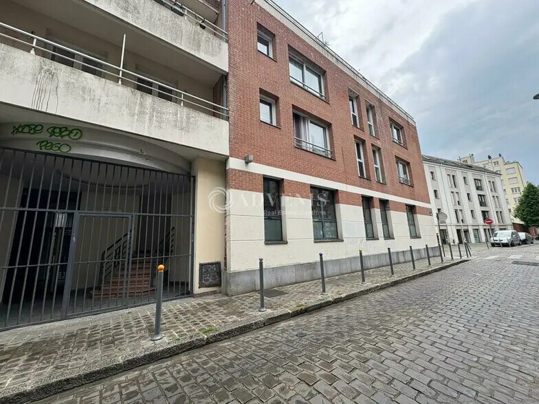 Office in Lille for sale - Building Photo - Image 2 of 7