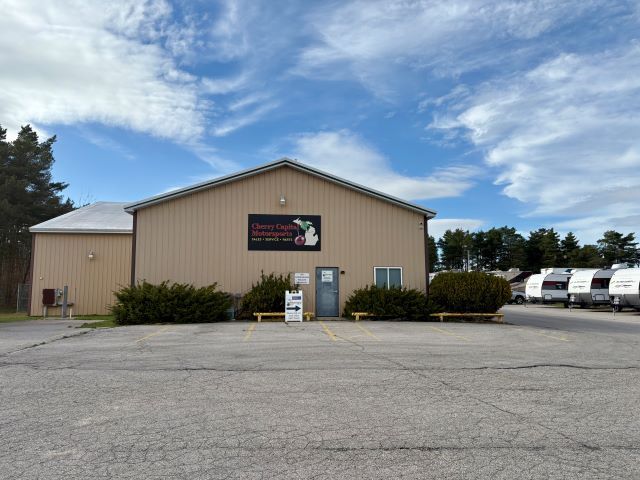 7062 US Highway 31, Grawn, MI for sale - Building Photo - Image 1 of 1