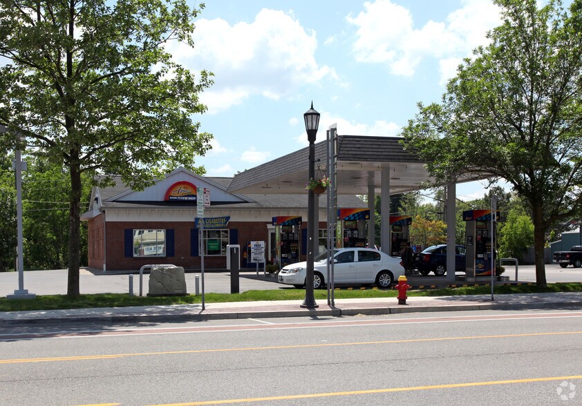 175 Main St, East Aurora, NY for sale - Primary Photo - Image 1 of 1