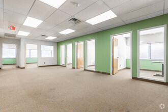 960 Holmdel Rd, Holmdel, NJ for lease Interior Photo- Image 2 of 7