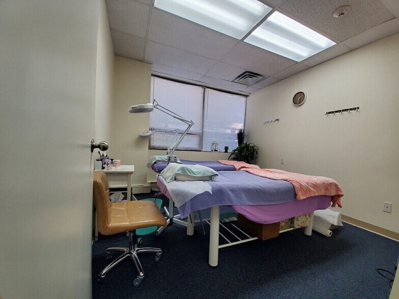 280 N Central Ave, Hartsdale, NY for lease - Interior Photo - Image 1 of 8