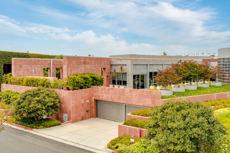 20 Corporate Plaza Dr, Newport Beach, CA for lease - Building Photo - Image 3 of 4