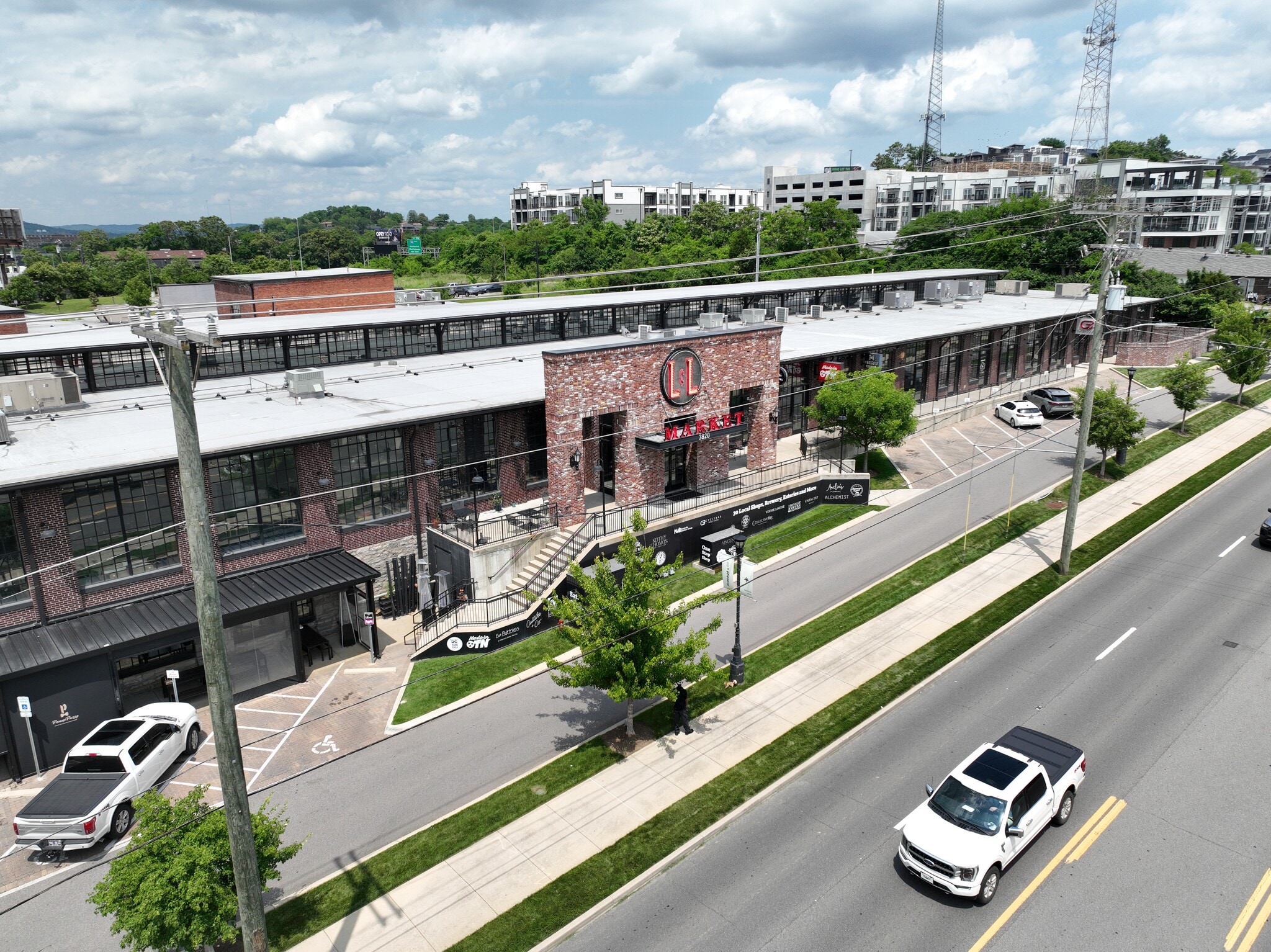 3814 Charlotte Ave, Nashville, TN for lease Building Photo- Image 1 of 11