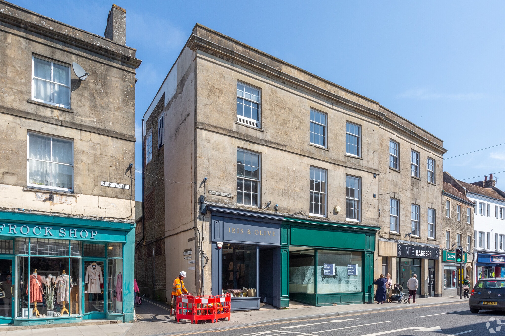 1 Market Pl, Warminster for sale Primary Photo- Image 1 of 1