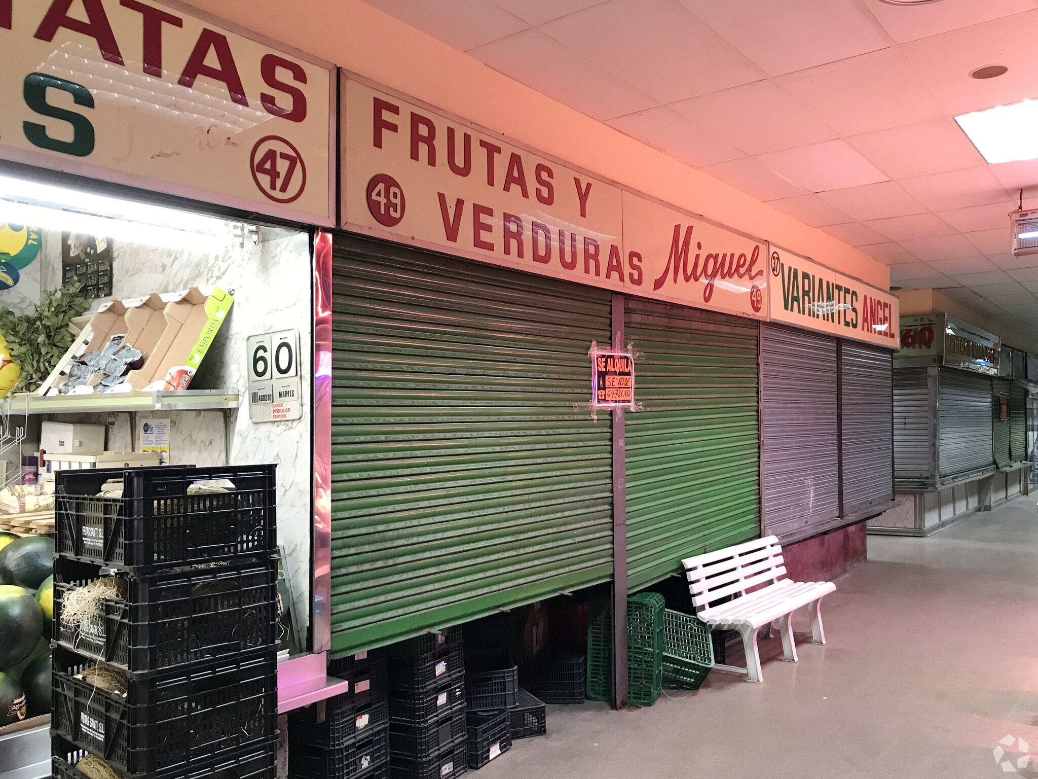 Calle De Fuenlabrada, 1, Madrid, Madrid for lease Interior Photo- Image 1 of 3