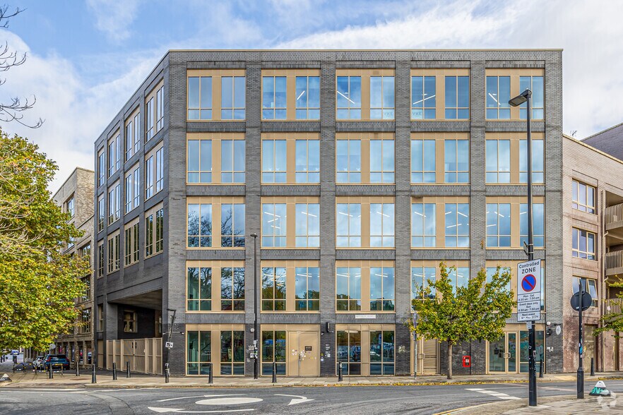 13 Rothbury Rd, London for lease - Primary Photo - Image 1 of 2