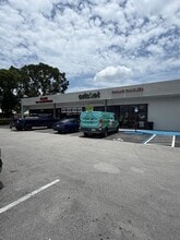 7817-7825 Pines Blvd, Hollywood, FL for lease Building Photo- Image 1 of 1